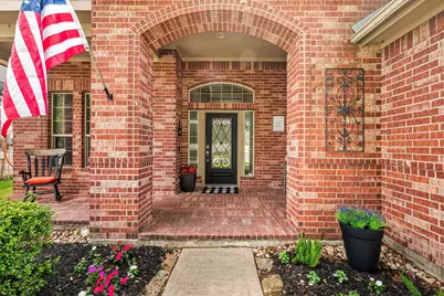 2303 Crescent Water, Rosenberg, TX 77471 - Photo 2