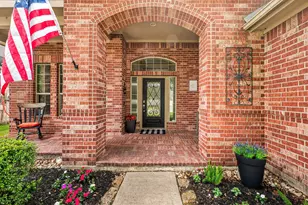 2303 Crescent Water, Rosenberg, TX 77471 - Photo 2