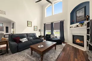 2303 Crescent Water, Rosenberg, TX 77471 - Photo 10