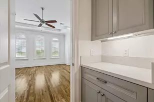 1301 Peden St, Houston, TX 77006 - Photo 16
