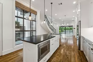 1301 Peden St, Houston, TX 77006 - Photo 2