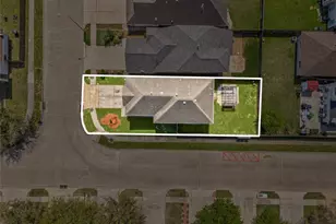 10202 Hillenberg Ln, Houston, TX 77034 - Photo 2