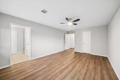 6226 Bankside Drive, Houston, TX 77096 - Photo 12