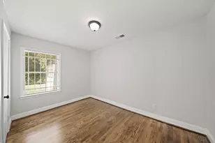 6718 Crestridge St, Houston, TX 77033 - Photo 16