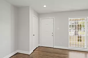 6718 Crestridge St, Houston, TX 77033 - Photo 4