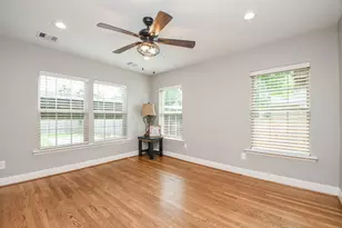 311 E 35th St, Houston, TX 77018 - Photo 18
