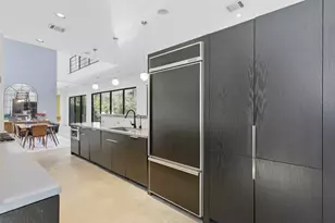 2412 Helena St, Houston, TX 77006 - Photo 8