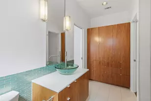2412 Helena St, Houston, TX 77006 - Photo 36
