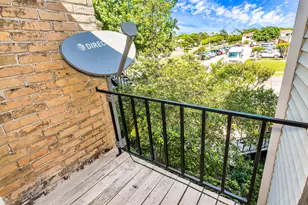 10102 Waterstone St, Houston, TX 77042 - Photo 18