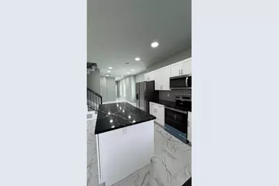129 S 10th Street, Conroe, TX 77301 - Photo 8