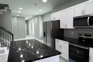 129 S 10th St, Conroe, TX 77301 - Photo 8
