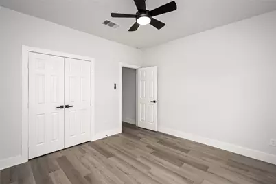 8056 Meadowbrook Drive, Houston, TX 77017 - Photo 14