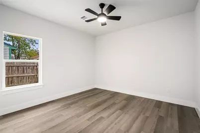 8056 Meadowbrook Drive, Houston, TX 77017 - Photo 16