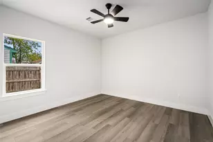 8056 Meadowbrook Dr, Houston, TX 77017 - Photo 16