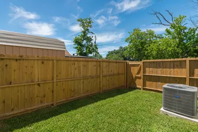 7613 Victory Reserve Street, Houston, TX 77088 - Photo 36