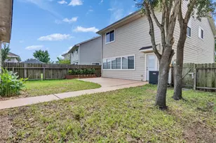 11914 Longwood Garden Way, Houston, TX 77047 - Photo 32