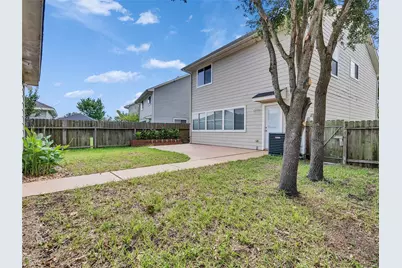 11914 Longwood Garden Way, Houston, TX 77047 - Photo 32