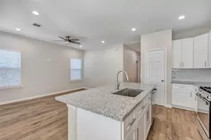 4837 Paula St, Houston, TX 77033 - Photo 10