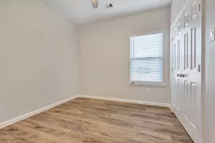 4837 Paula St, Houston, TX 77033 - Photo 18