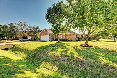 9227 Hidden Lake E, Magnolia, TX 77354 - Photo 2