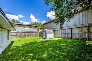 1409 20th St, Huntsville, TX 77340 - Photo 22