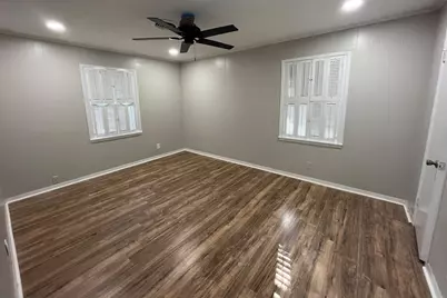 1409 20th Street, Huntsville, TX 77340 - Photo 4
