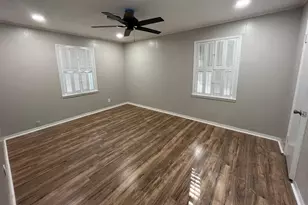 1409 20th St, Huntsville, TX 77340 - Photo 4