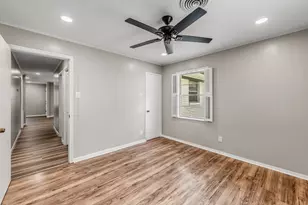 1409 20th St, Huntsville, TX 77340 - Photo 18