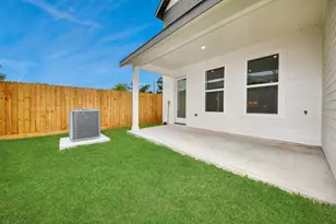 5612 Bertellis Ln, Houston, TX 77091 - Photo 38