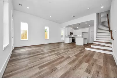 5612 Bertellis Lane, Houston, TX 77091 - Photo 8