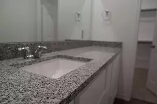 505 Oak Chase Ave, Dayton, TX 77535 - Photo 8