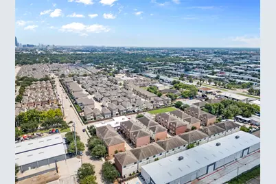 8715 Meadowcroft Drive #201, Houston, TX 77063 - Photo 32