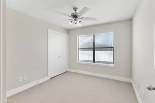 8715 Meadowcroft Dr, Houston, TX 77063 - Photo 16