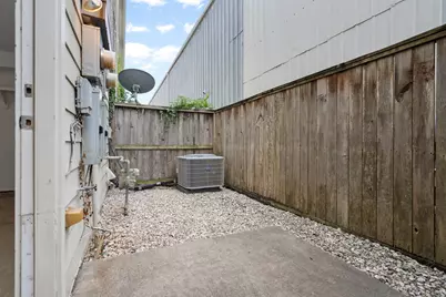 8715 Meadowcroft Drive #201, Houston, TX 77063 - Photo 24