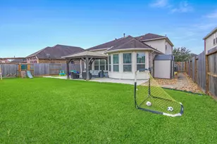 1411 Silver Rings Ct, Pearland, TX 77581 - Photo 36