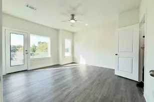 6715 St Augustine St, Houston, TX 77021 - Photo 12