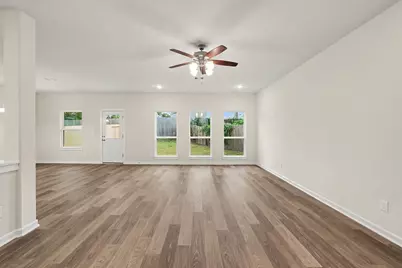 2421 Cindy Ct, Conroe, TX 77304 - Photo 6