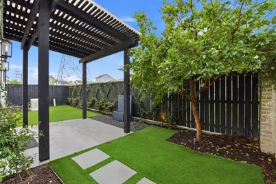 10933 Upland Park, Houston, TX 77043 - Photo 2