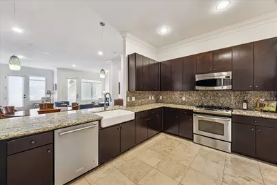 510 Lovett Boulevard #310, Houston, TX 77006 - Photo 14