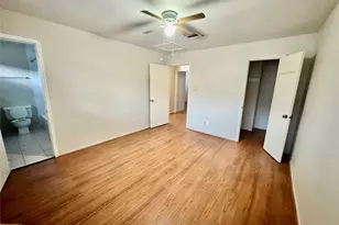 8315 Augustine Dr, Houston, TX 77036 - Photo 12