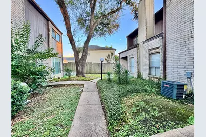 8315 Augustine Drive #D, Houston, TX 77036 - Photo 2