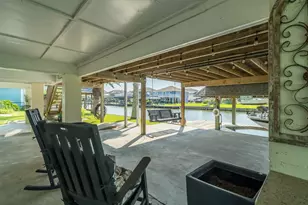 276 Barracuda St, Bayou Vista, TX 77563 - Photo 36