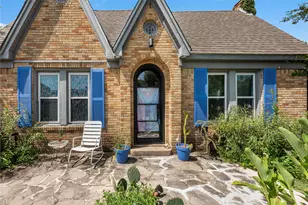 2906 Rosewood St, Houston, TX 77004 - Photo 2