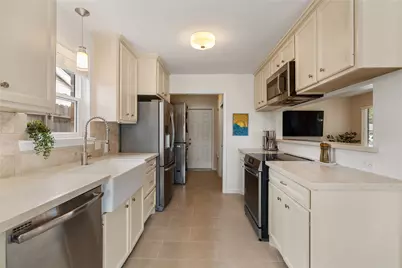 2302 Willowby Drive, Houston, TX 77008 - Photo 6