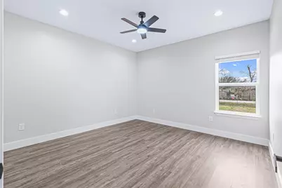 3821 Easy Street #B, Houston, TX 77026 - Photo 6