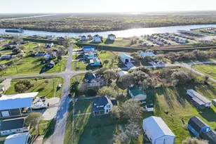 409 Lewis St, Matagorda, TX 77414 - Photo 32