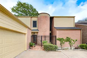 1119 Forest Home Dr, Houston, TX 77077 - Photo 2
