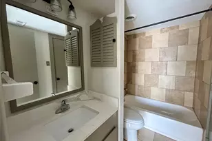 1042 W Village Ct, Pasadena, TX 77506 - Photo 20