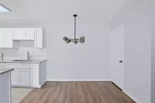 2750 Holly Hall St, Houston, TX 77054 - Photo 6