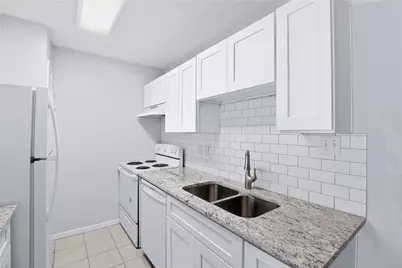 2750 Holly Hall Street #510, Houston, TX 77054 - Photo 8